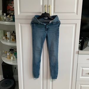 Zara skinny high rise jeans. Size 6